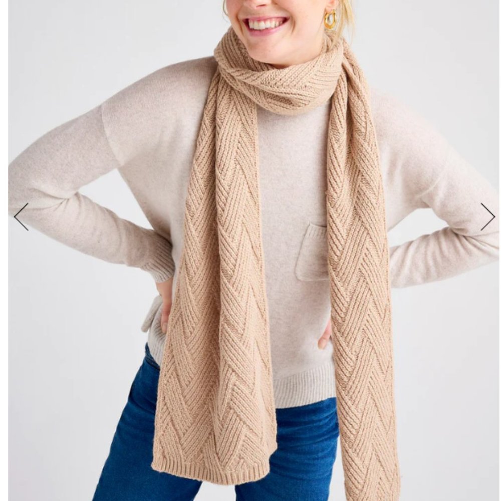 BRAND NEW! Splendid Champagne Scarf